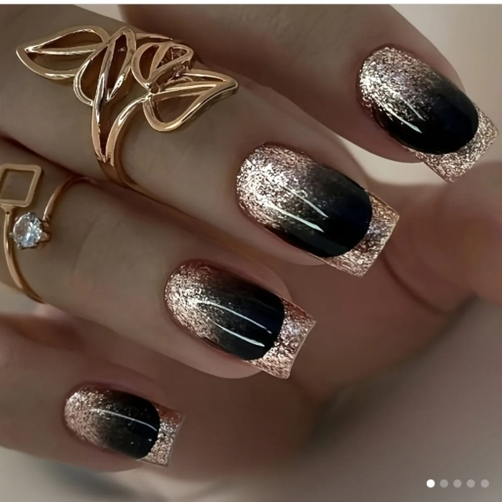 🔥3/$21 Elegant Black and Gold Press On Nail Set